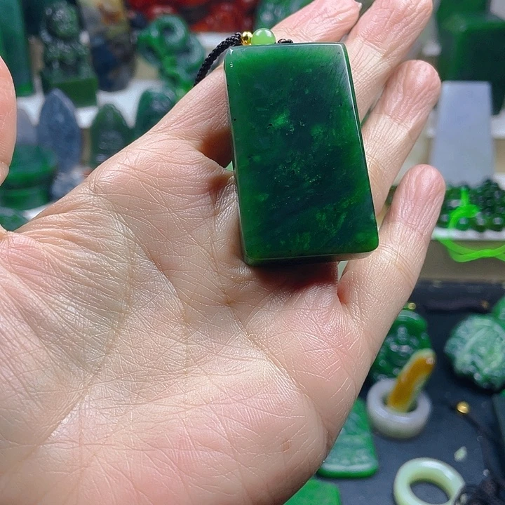 和田玉未镶嵌珠宝半成品