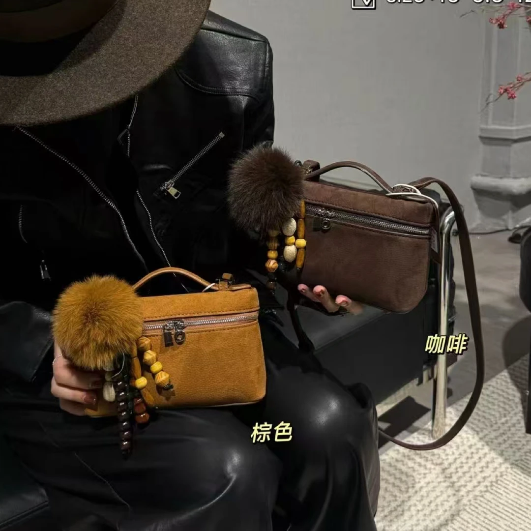 棕色秋冬新款饭盒包（带挂件）
