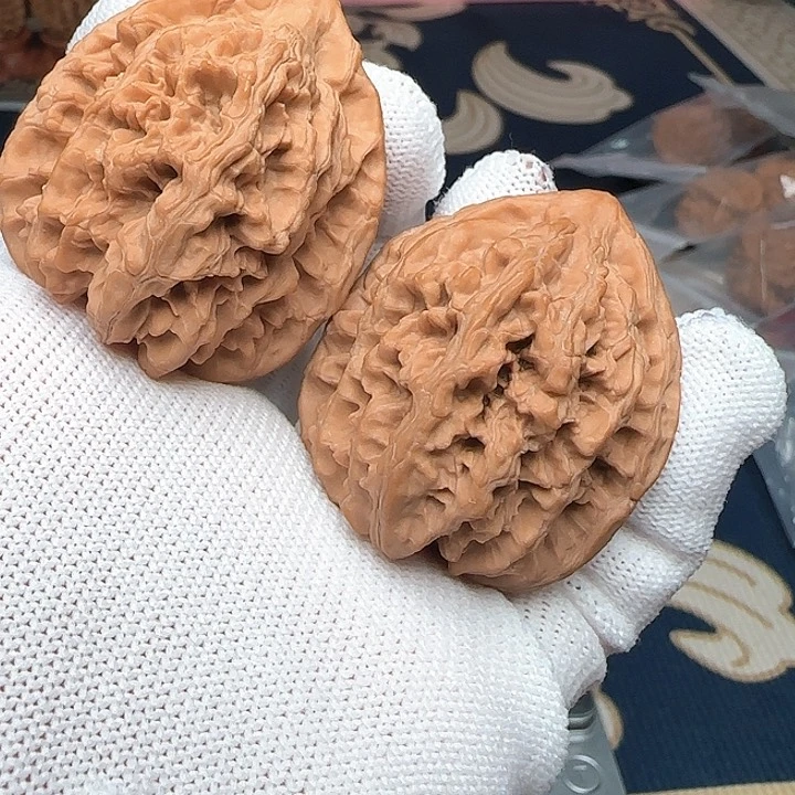 文玩核桃吊坠全品龙脊40无药