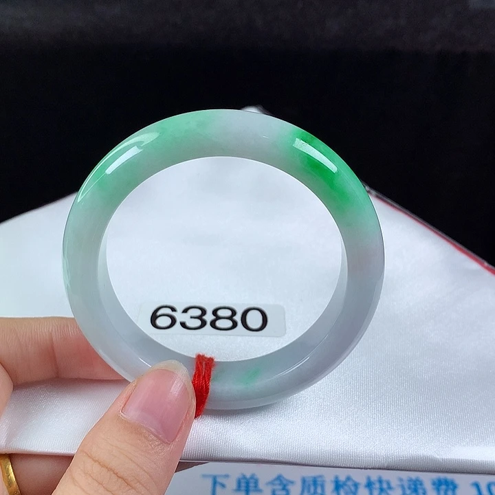 翡翠未镶嵌手镯52圈