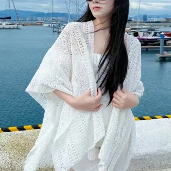 纯色经典款披肩女外搭针织云南丽江新疆西藏旅行拍照披风斗篷外套