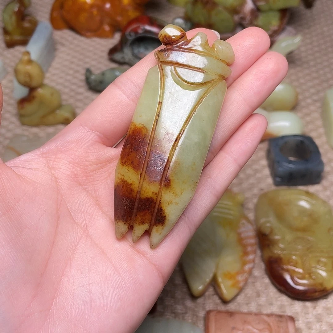 蛇纹石玉未镶嵌如图