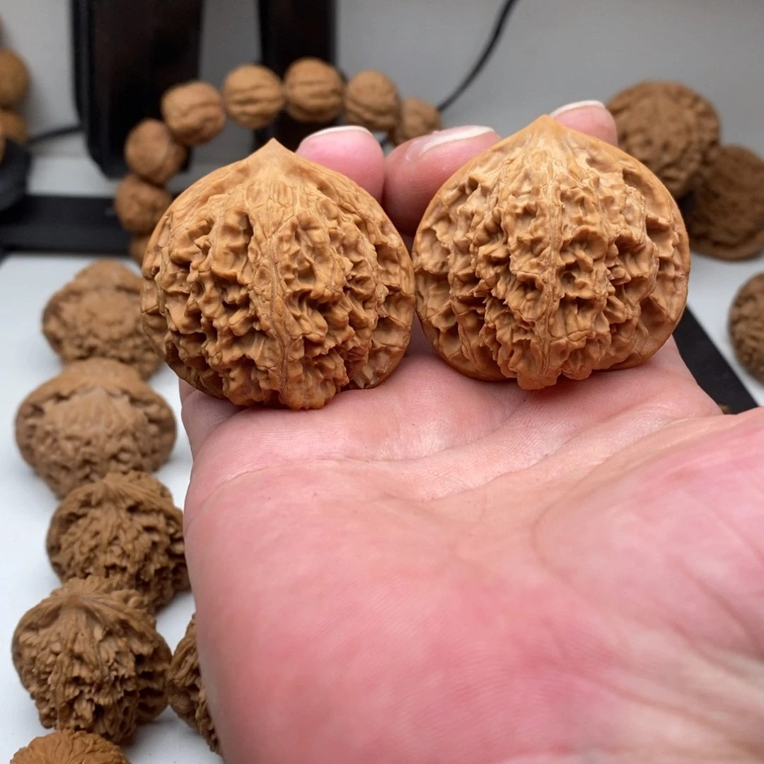 文玩核桃吊坠流星雨46+