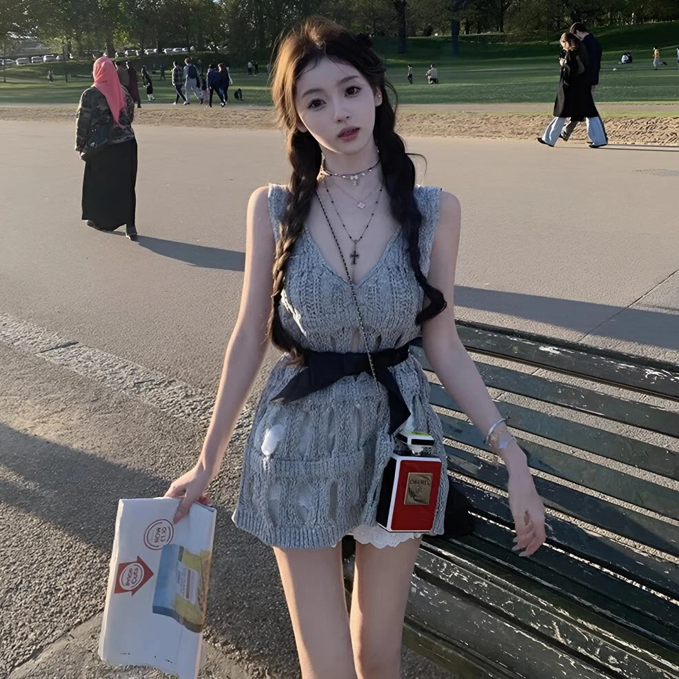 2025夏季辣妹修身显瘦纯欲连衣裙