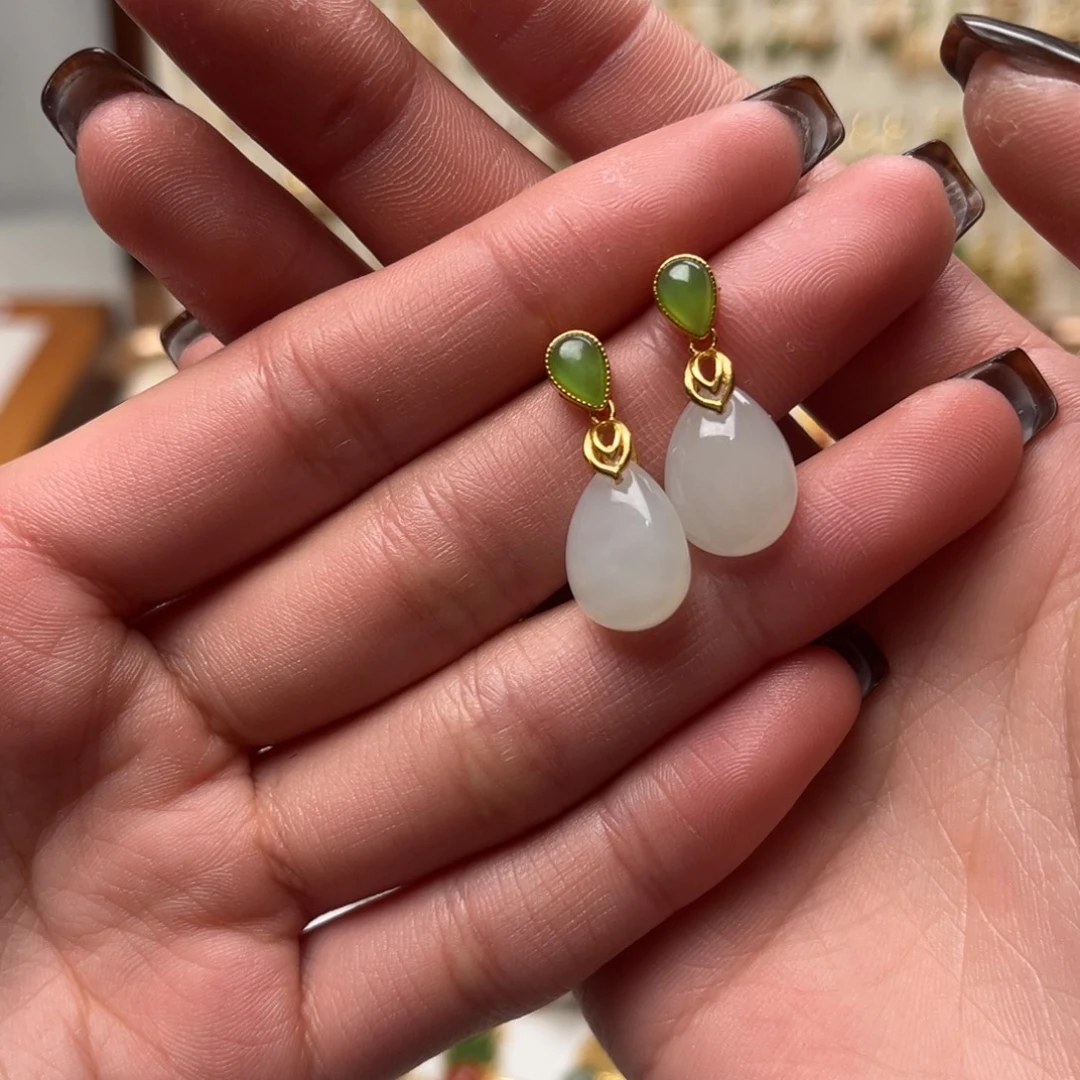 和田玉未镶嵌耳饰