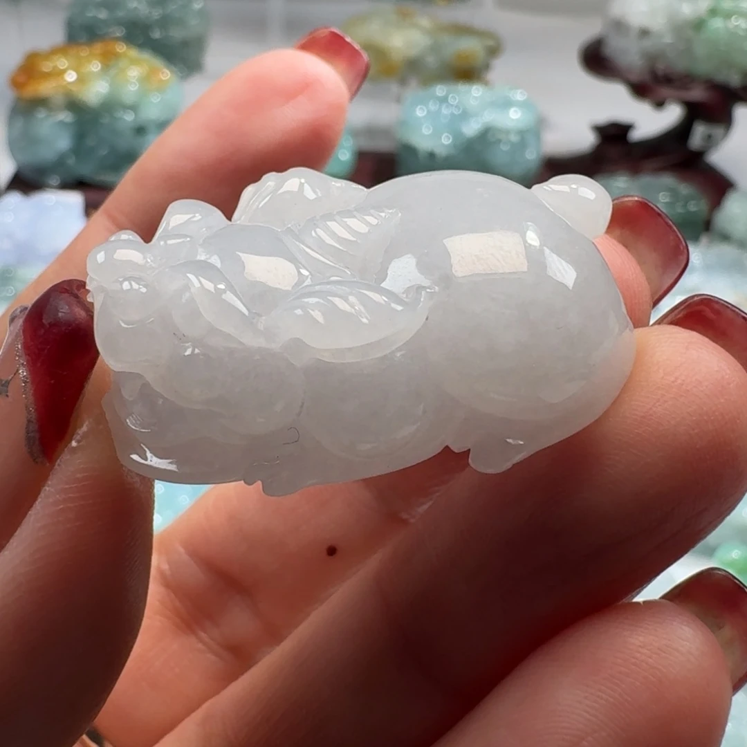 定制翡翠未镶嵌貔貅