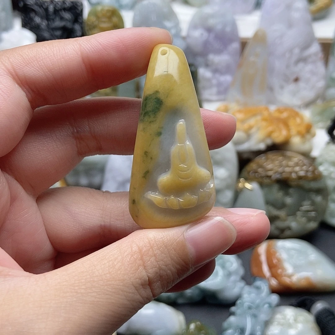 翡翠未镶嵌颈饰翡翠