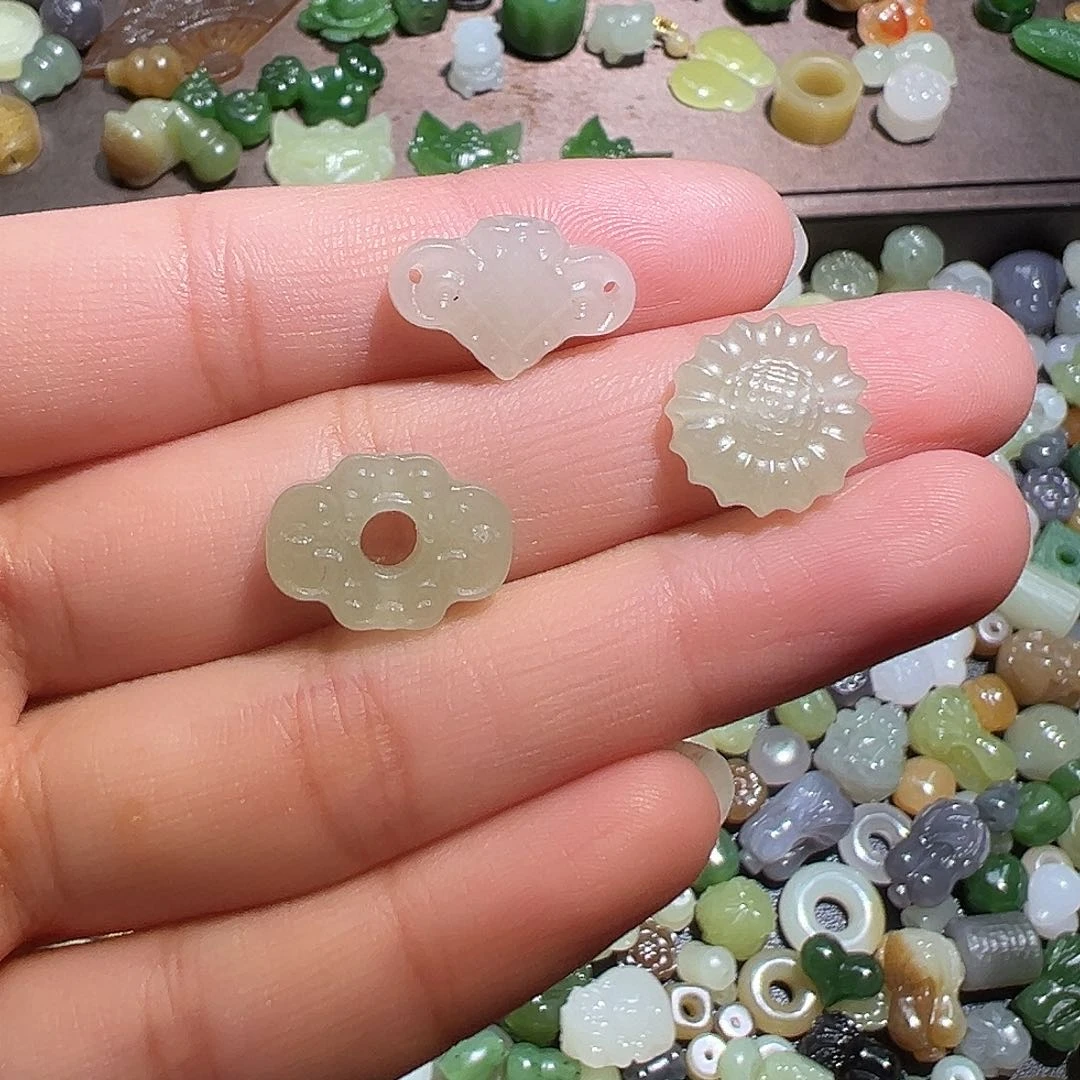 和田玉未镶嵌珠宝半成品15一个多样性发其一