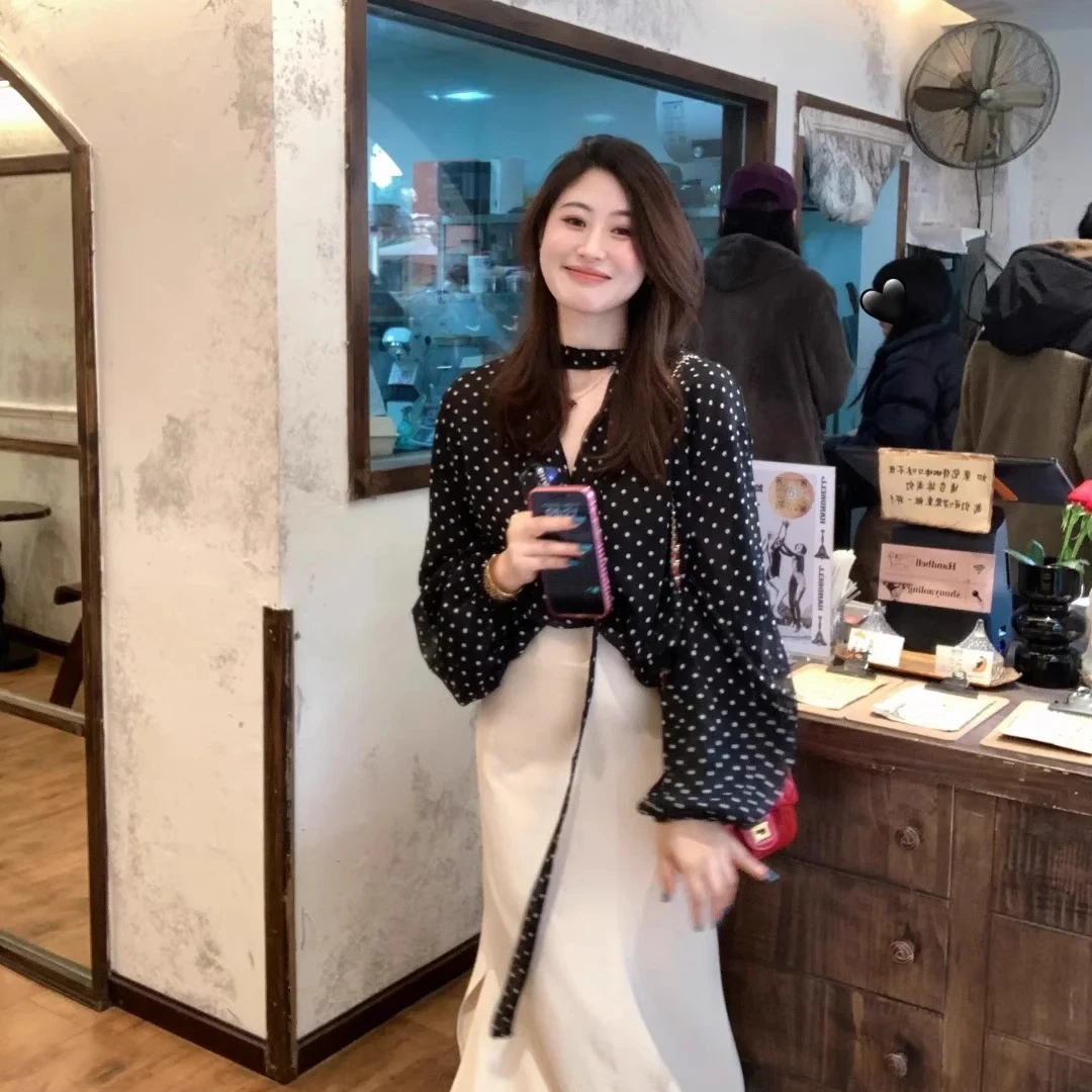 CEENIU2025新款波点V领长袖高级感小个子轻奢气质显瘦黑色衬衫女