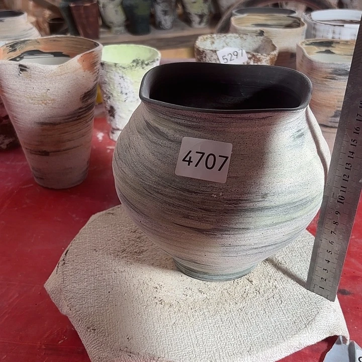 摆件高18，口13，无孔4707