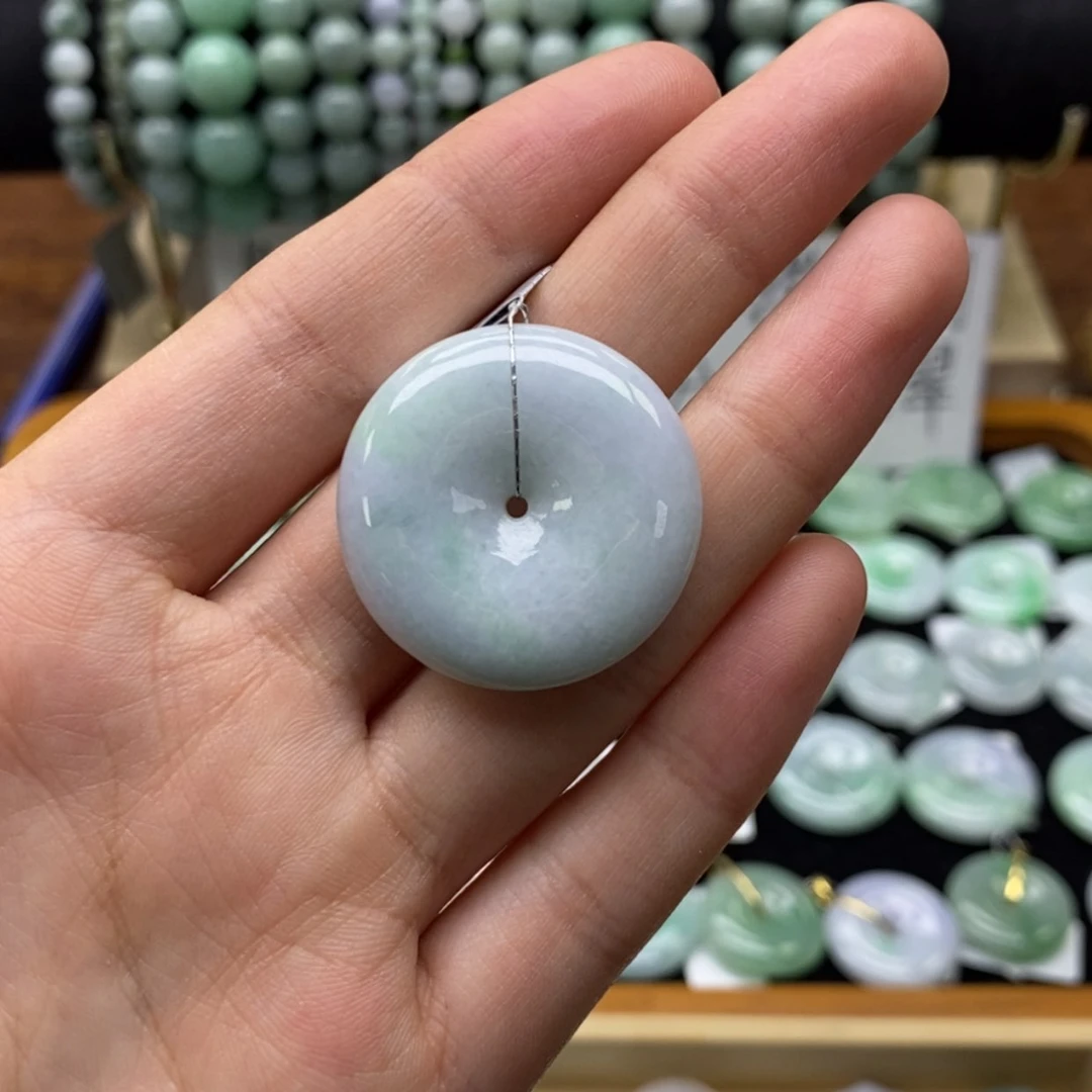 【闪购商品】翡翠颈饰未镶嵌平安扣