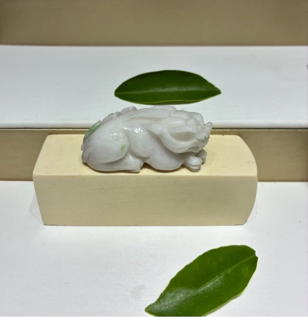独山玉粉色貔貅吊坠未镶嵌尺寸45.4×23.7×18雕刻女款