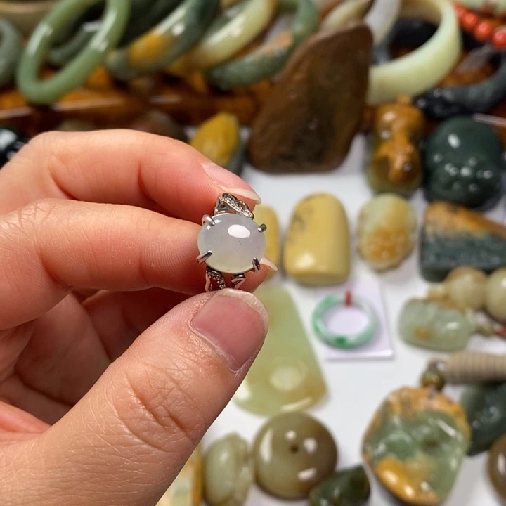 和田玉（糖玉）未镶嵌手镯