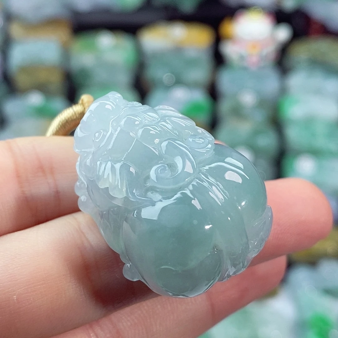 颈饰未镶嵌翡翠天然