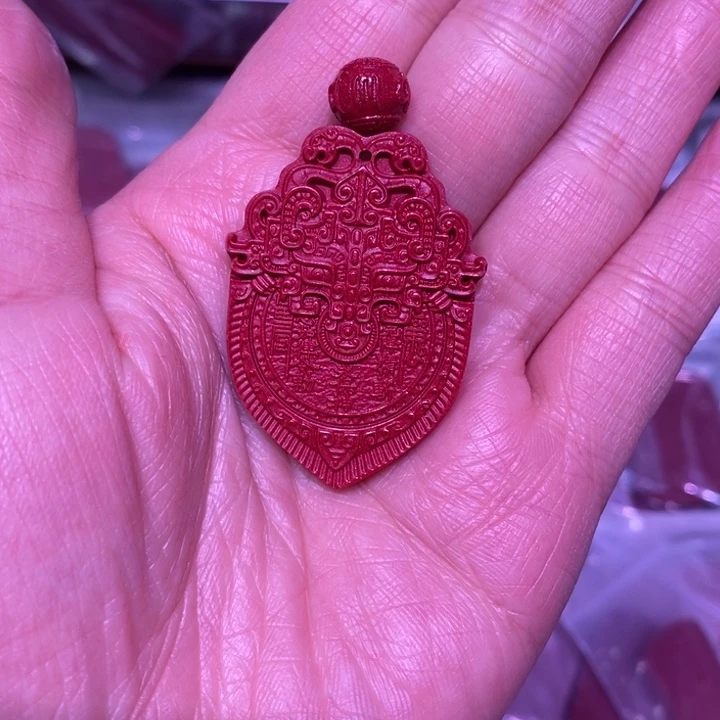 天然辰砂红晶砂小号盾牌款山花