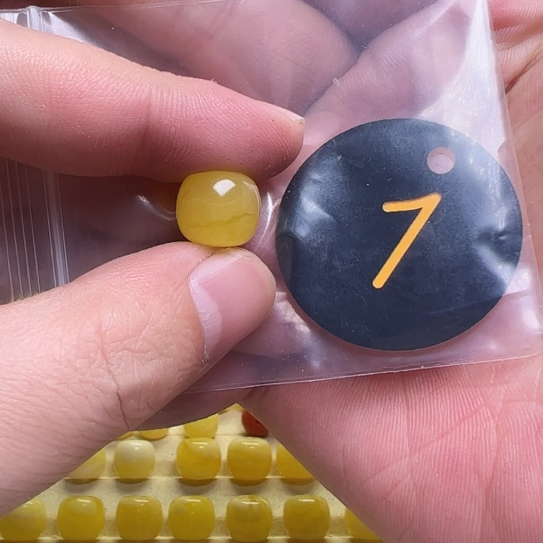 蜜蜡未镶嵌珠宝奇石七**悦12+mm