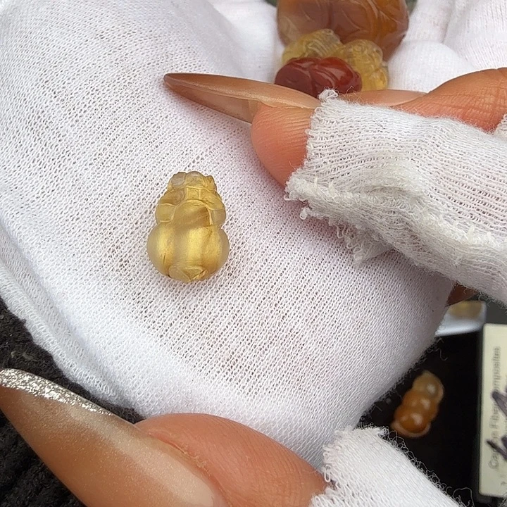 第***氲水晶车挂未镶嵌水晶……