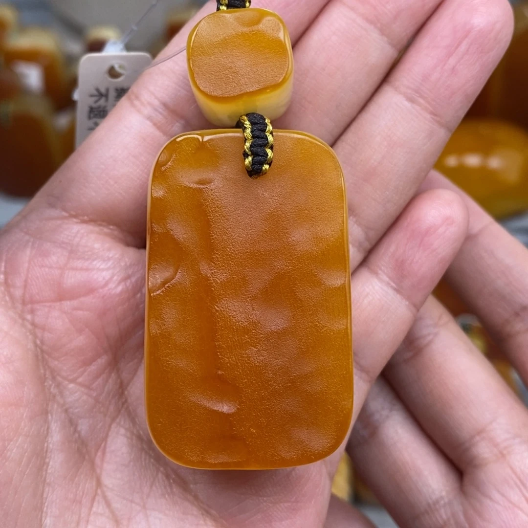 琥珀未镶嵌珠宝奇石