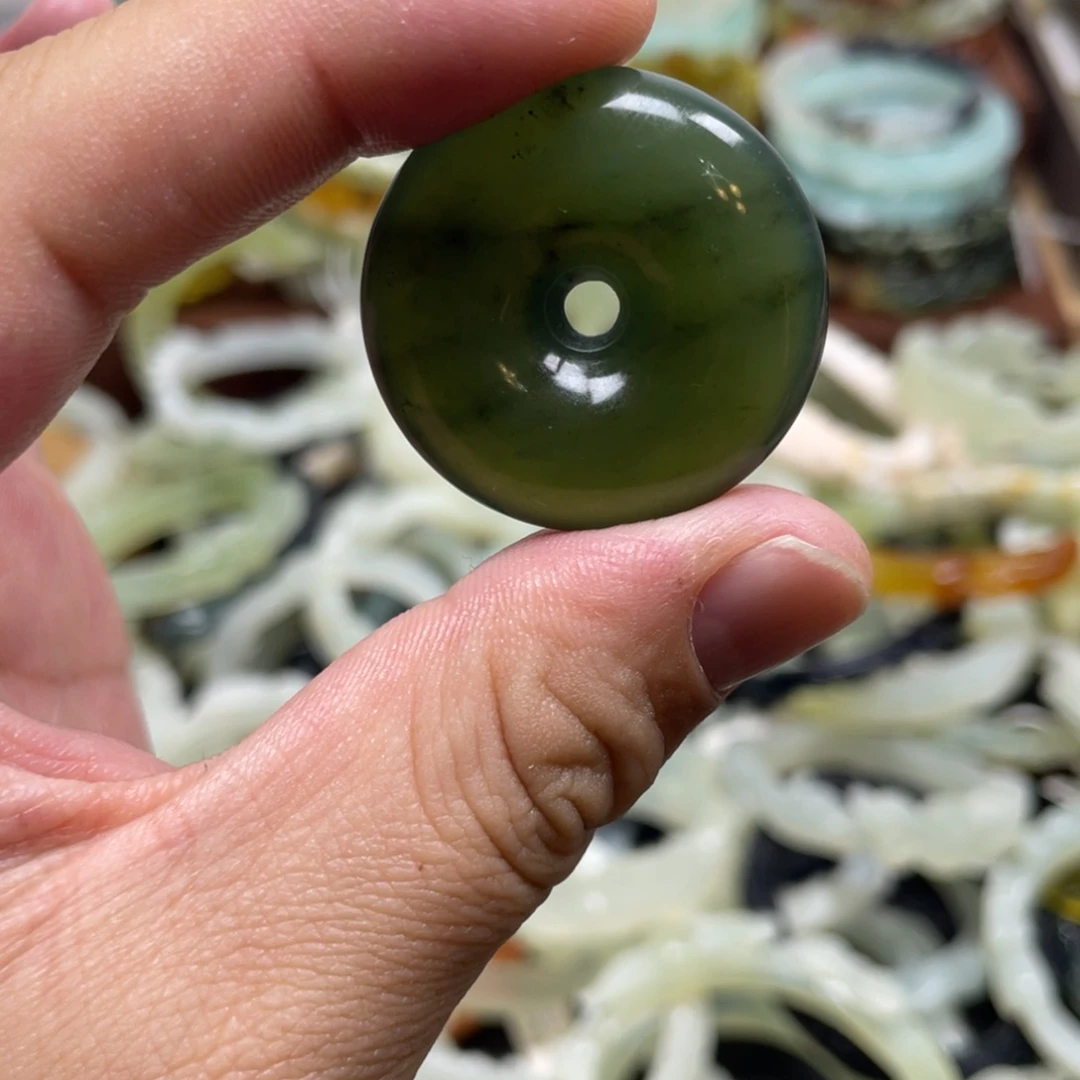 蛇纹石玉未镶嵌吊坠(不含链)