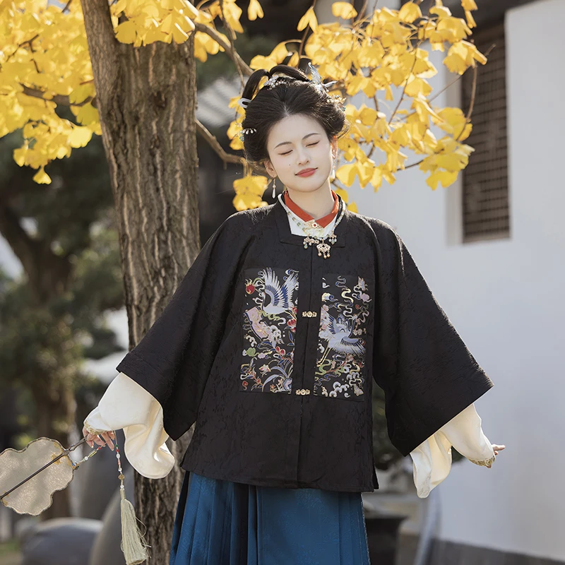 卿如故原创白菜汉服明制补服仿妆花半袖立领对襟短衫粉色马面裙女