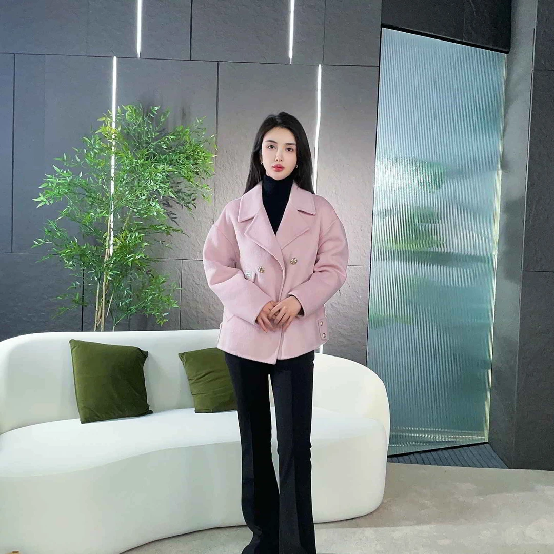 【丽爷】9933粉色羊毛大衣