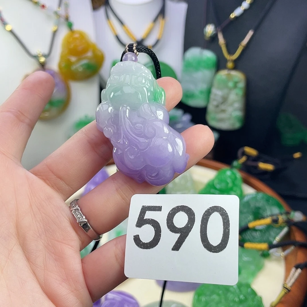 翡翠未镶嵌吊坠(赠链)