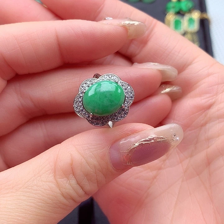 翡翠颈饰银S925镶嵌翡翠