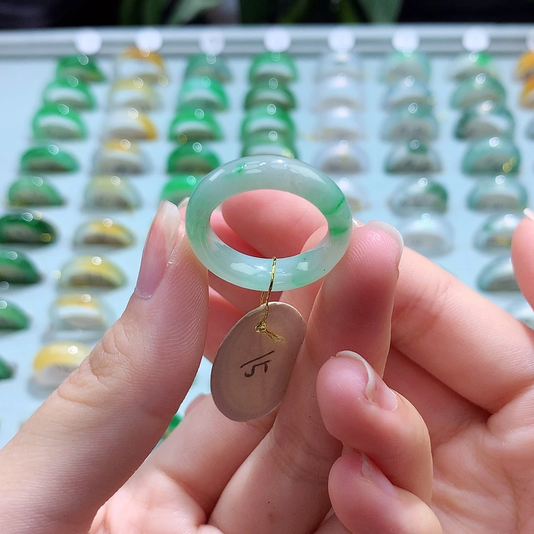 翡翠戒指未镶嵌15圈