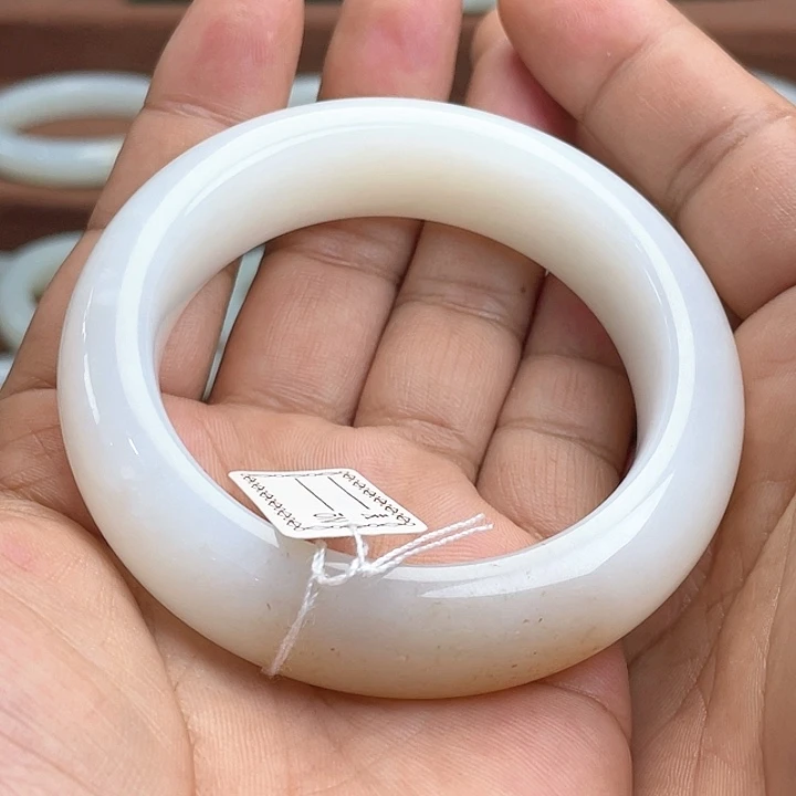 【闪购商品】未镶嵌手镯和田玉