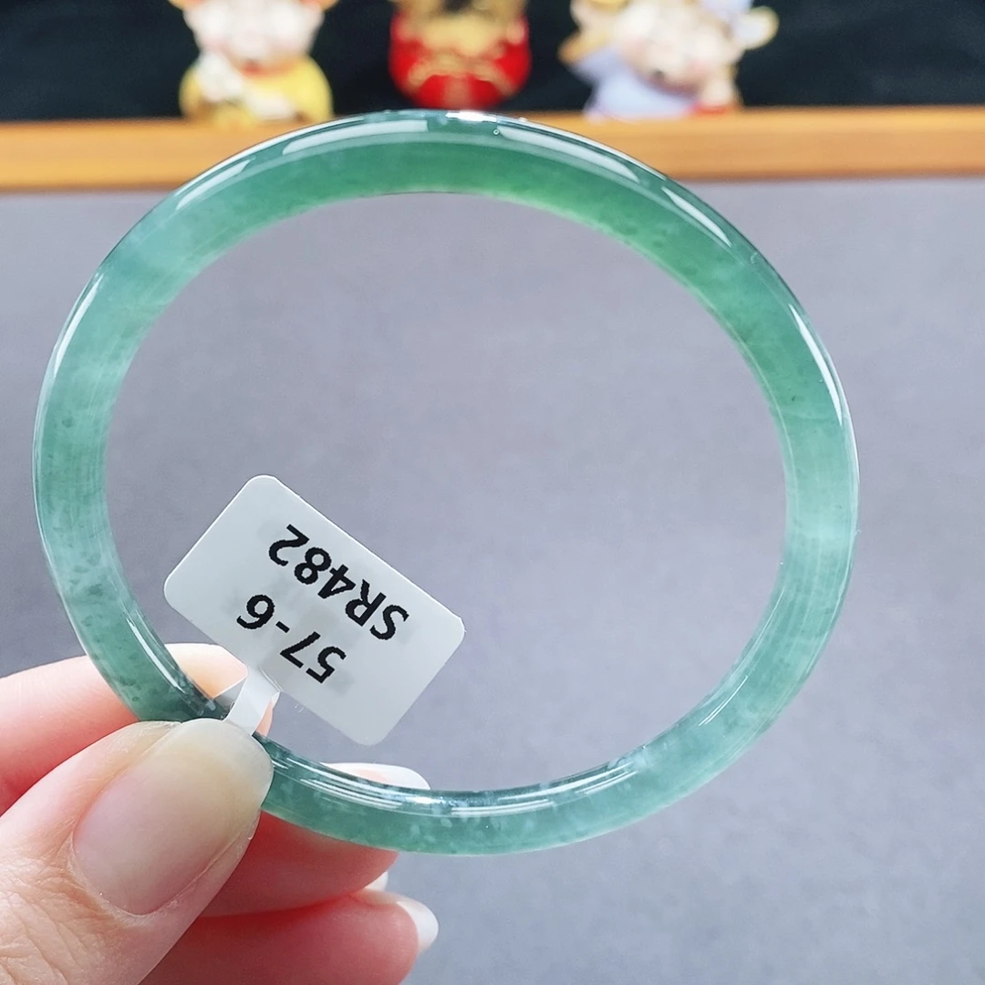 翡翠未镶嵌手镯69