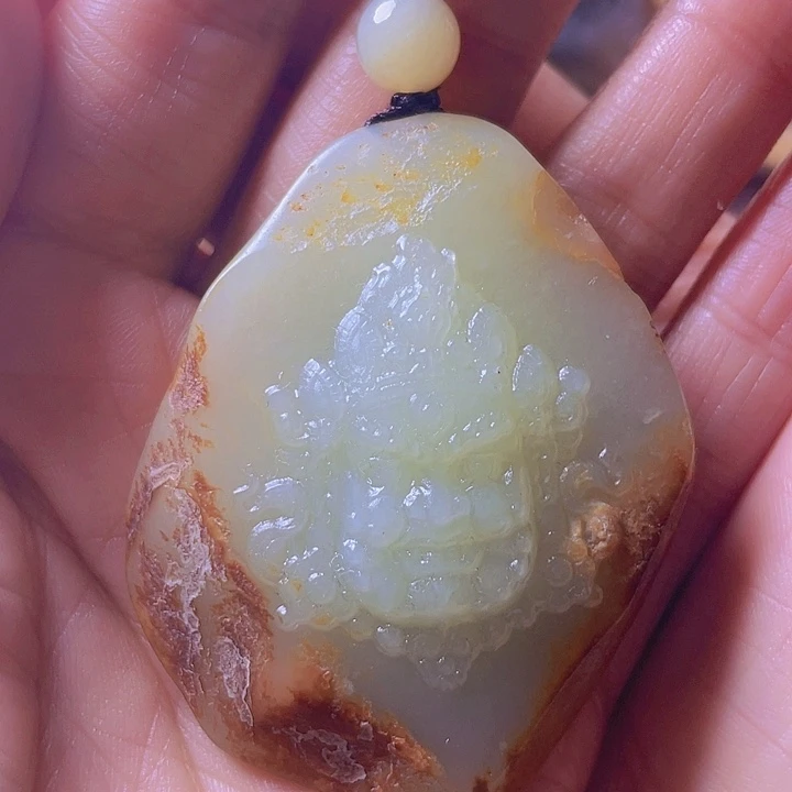 未镶嵌岫岩老玉（透闪石质玉）挂件加**熊