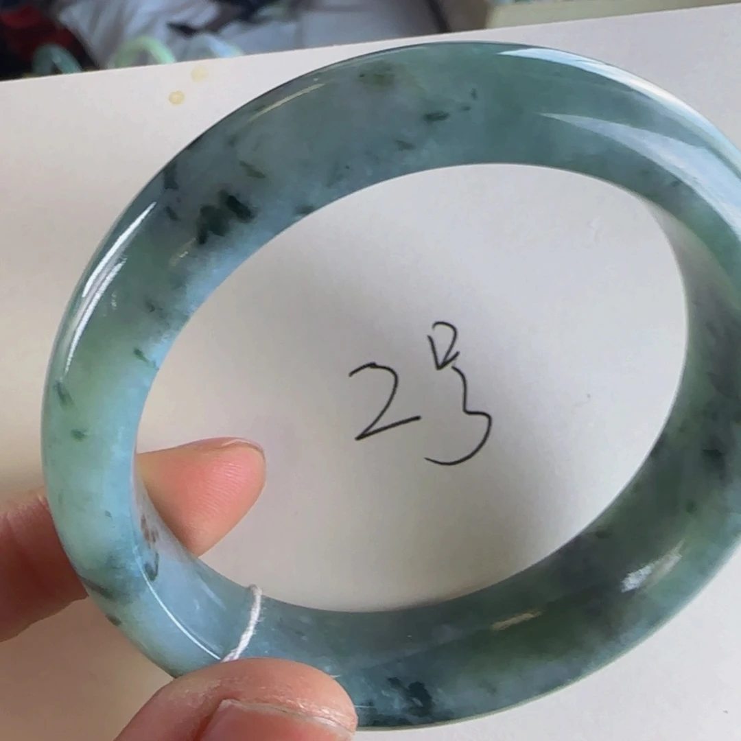 翡翠手镯未镶嵌老坑57圈