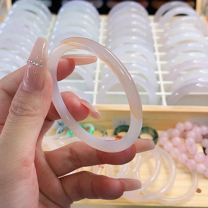 玛瑙/玉髓未镶嵌手镯