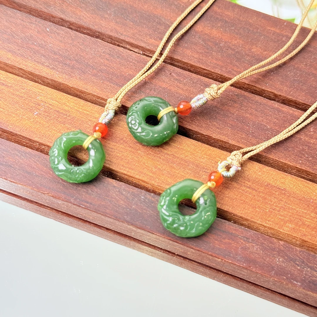 【碧玉环】和田玉平安扣吊坠面小仙多样性发其一