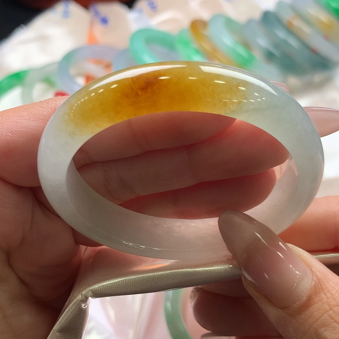 翡翠未镶嵌手镯53.3贵妃