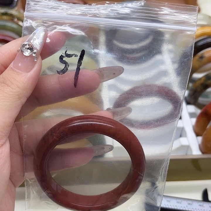 小***女蛇纹石玉未镶嵌珠宝半成品