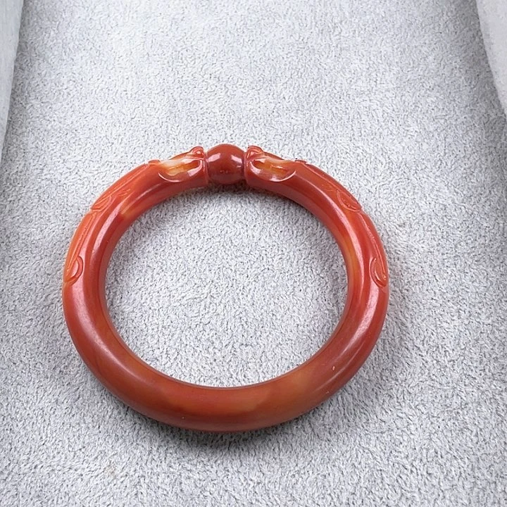 和田玉（糖玉）颈饰未镶嵌蔷****?