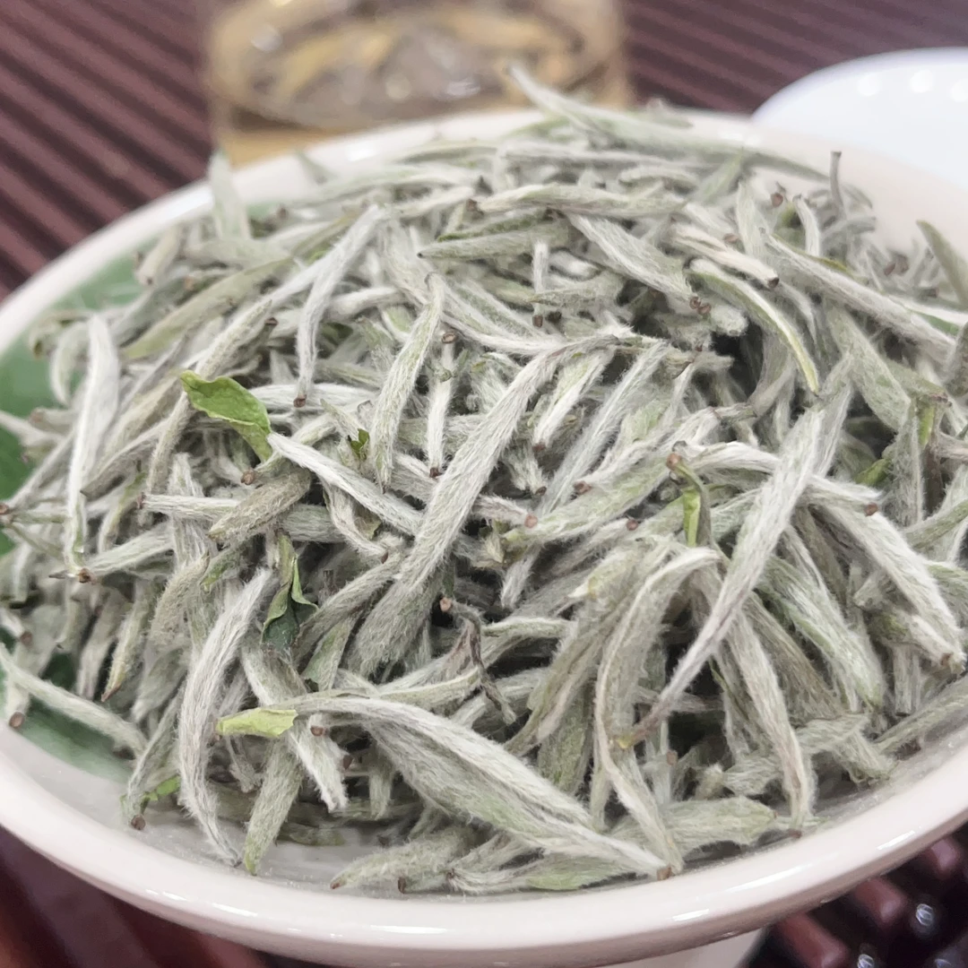 【藏香】2025白毫银针.藏着香.藏着鲜.藏着甜.也藏着最纯净的大自然