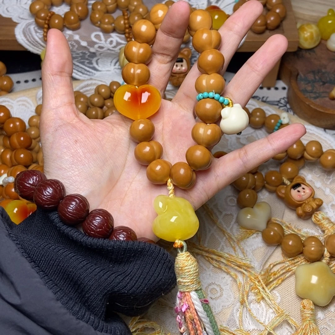 猴头核桃吊坠屁桃卡15