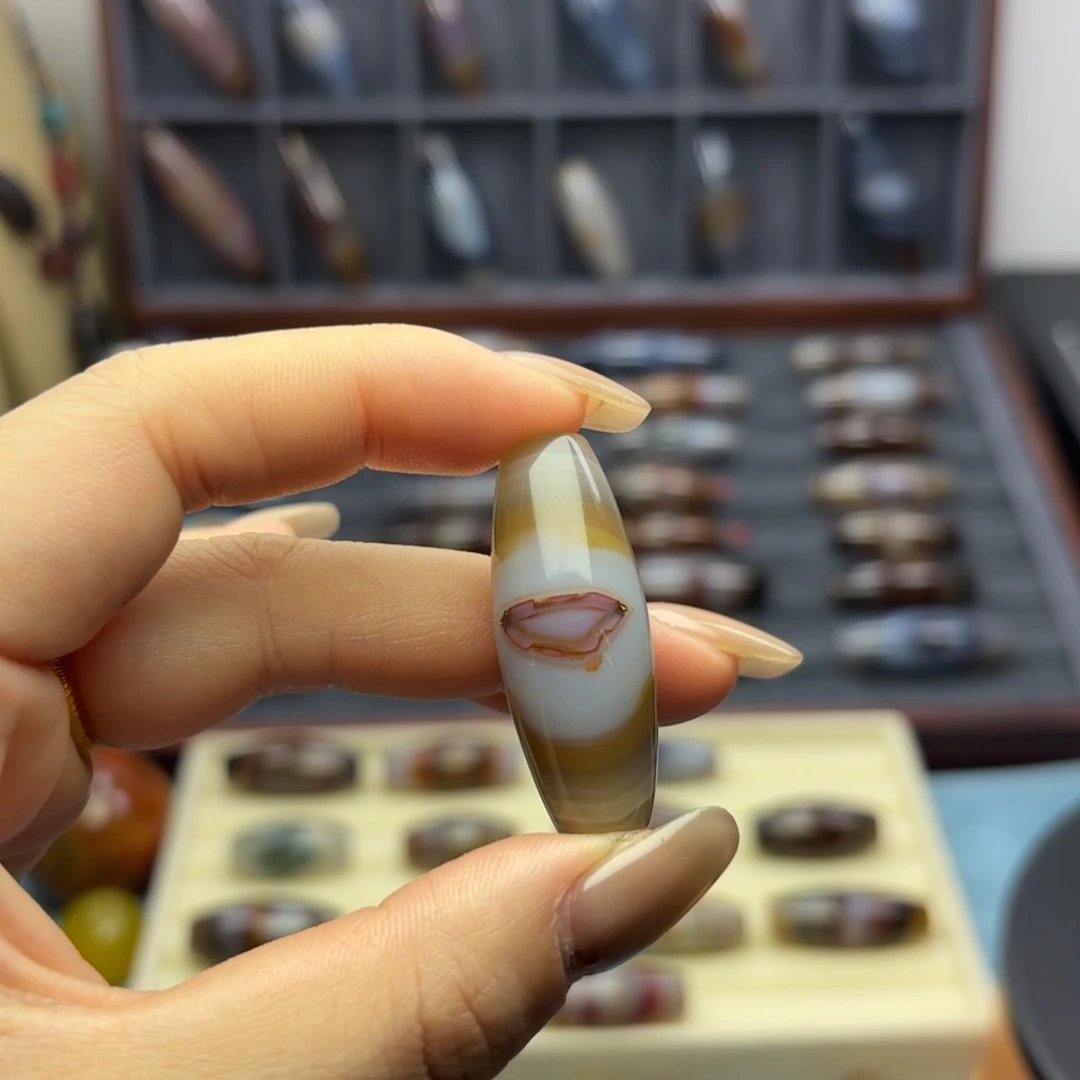 真***e玛瑙/玉髓未镶嵌颈饰