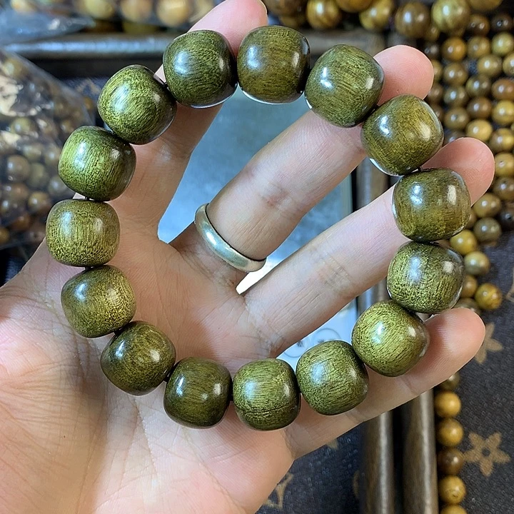 青***吖无事牌金丝楠阴沉荧光绿老型珠