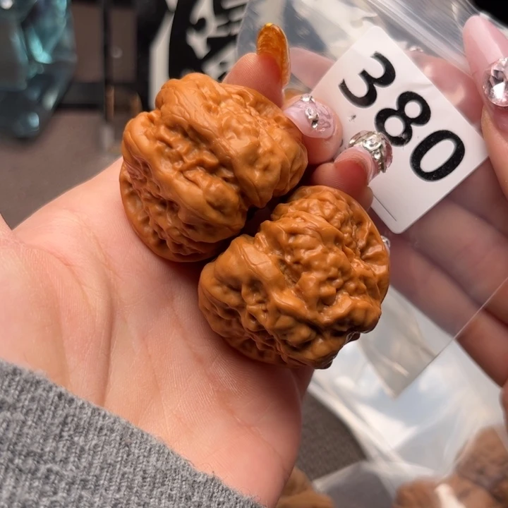 文玩核桃把件肚44边40