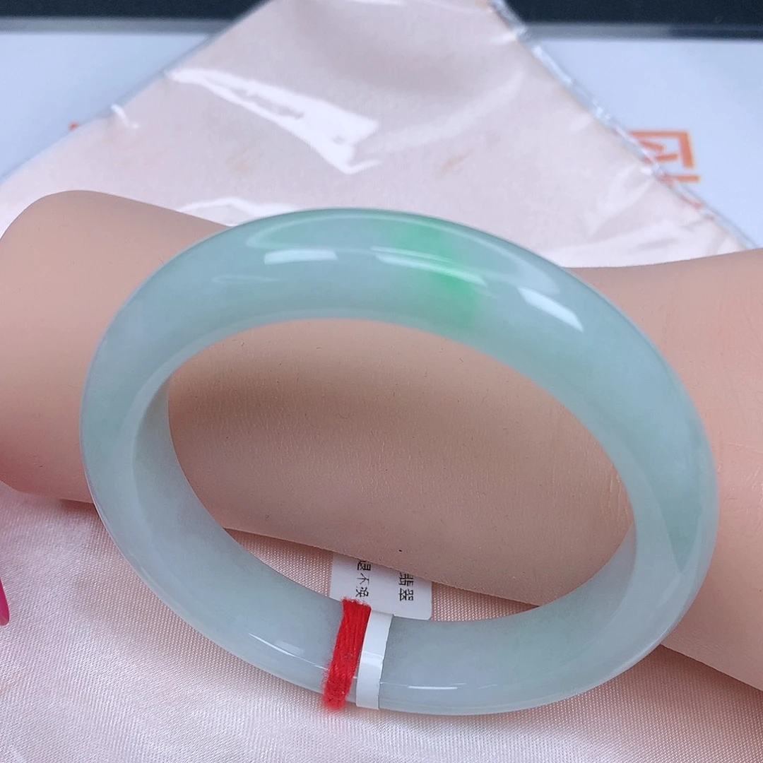 【闪购商品】未镶嵌手镯翡翠，58