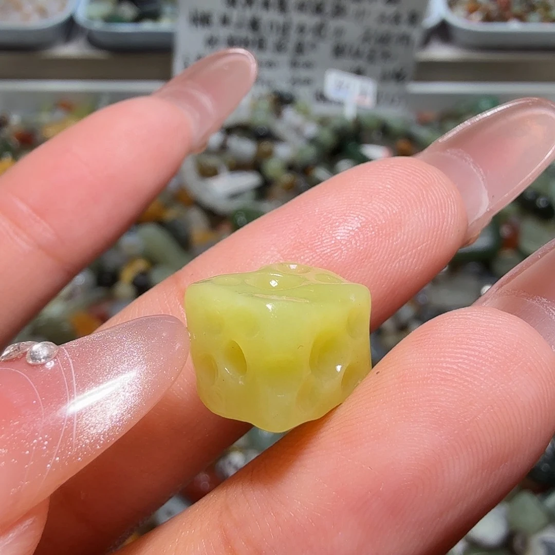 和田玉未镶嵌珠宝奇石