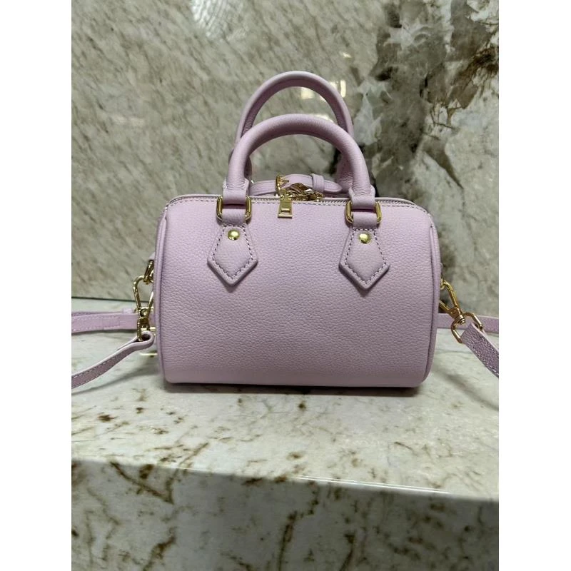 YNPO24年秋冬新款真皮重工波斯顿枕头娃粉色