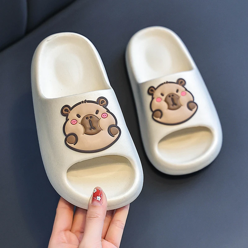 可爱水豚居家亲子拖鞋软底夏浴室卡通踩屎玩水儿童EVA男童防滑凉