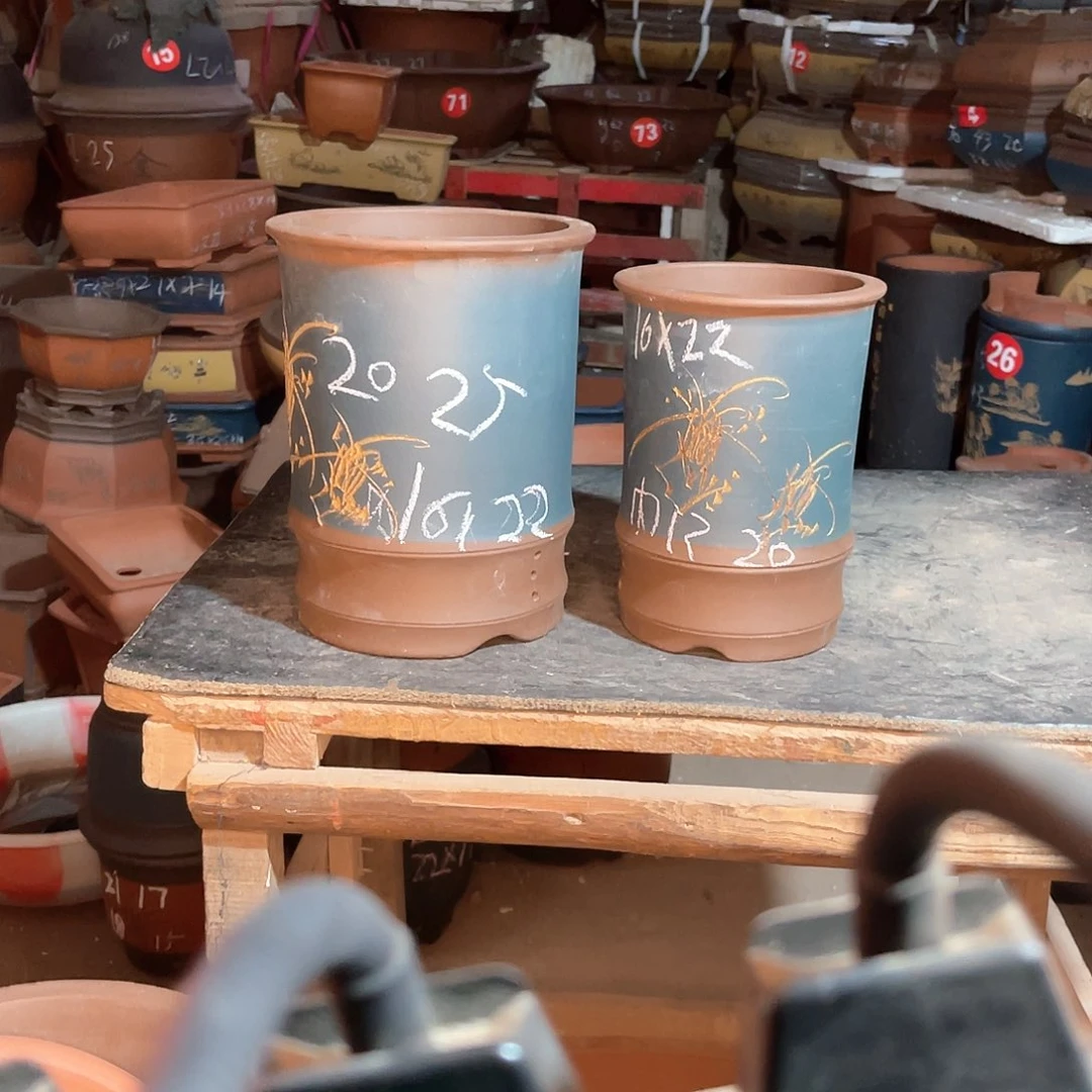 紫砂花盆竹节盆两个