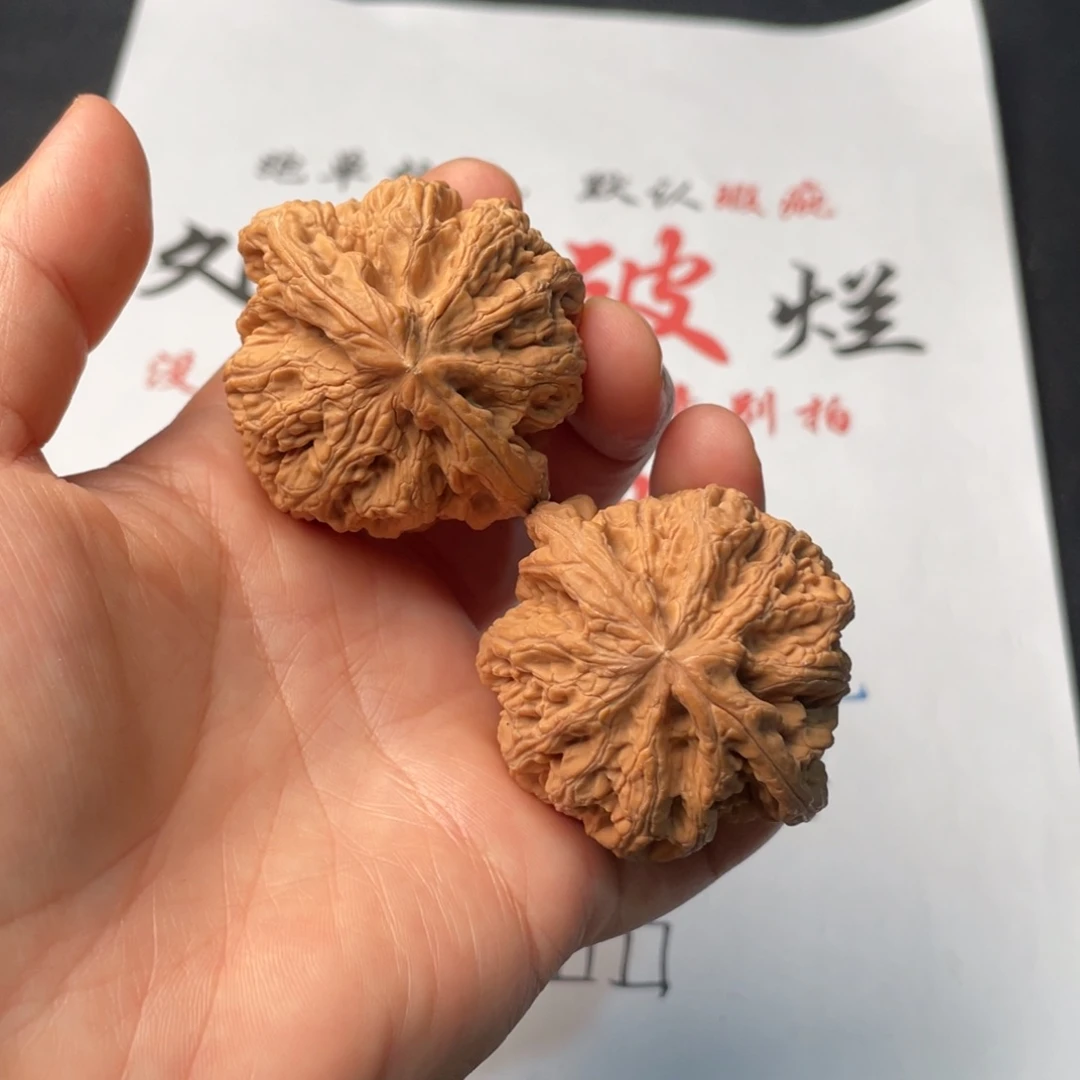 把件文玩核桃654。47粗筋