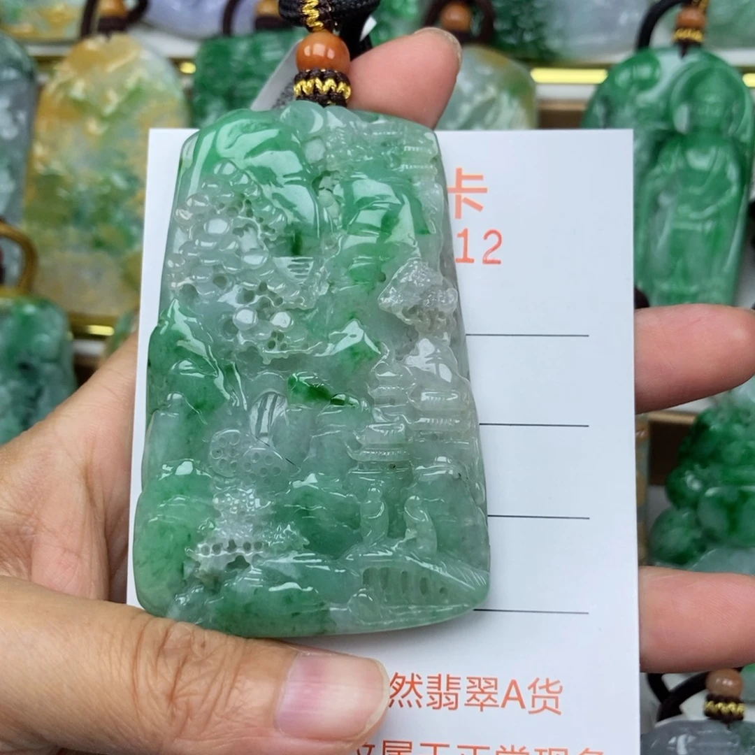 翡翠未镶嵌颈饰吊坠