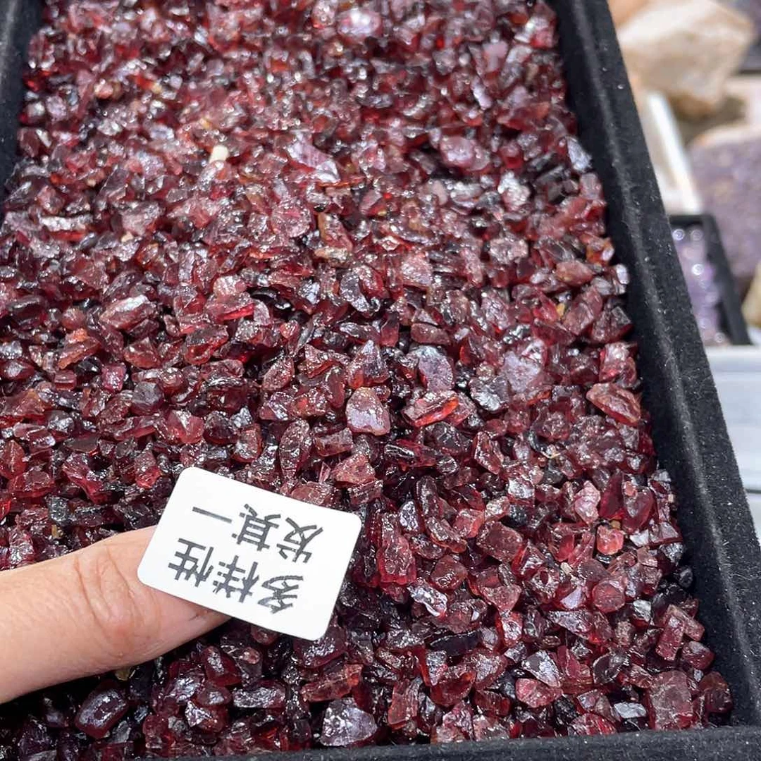 水晶摆件……未镶嵌一公斤